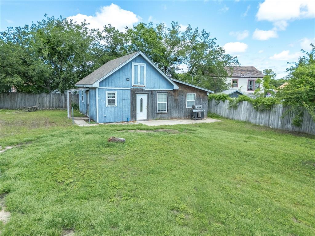 206 Taylor Street Property Photo 1