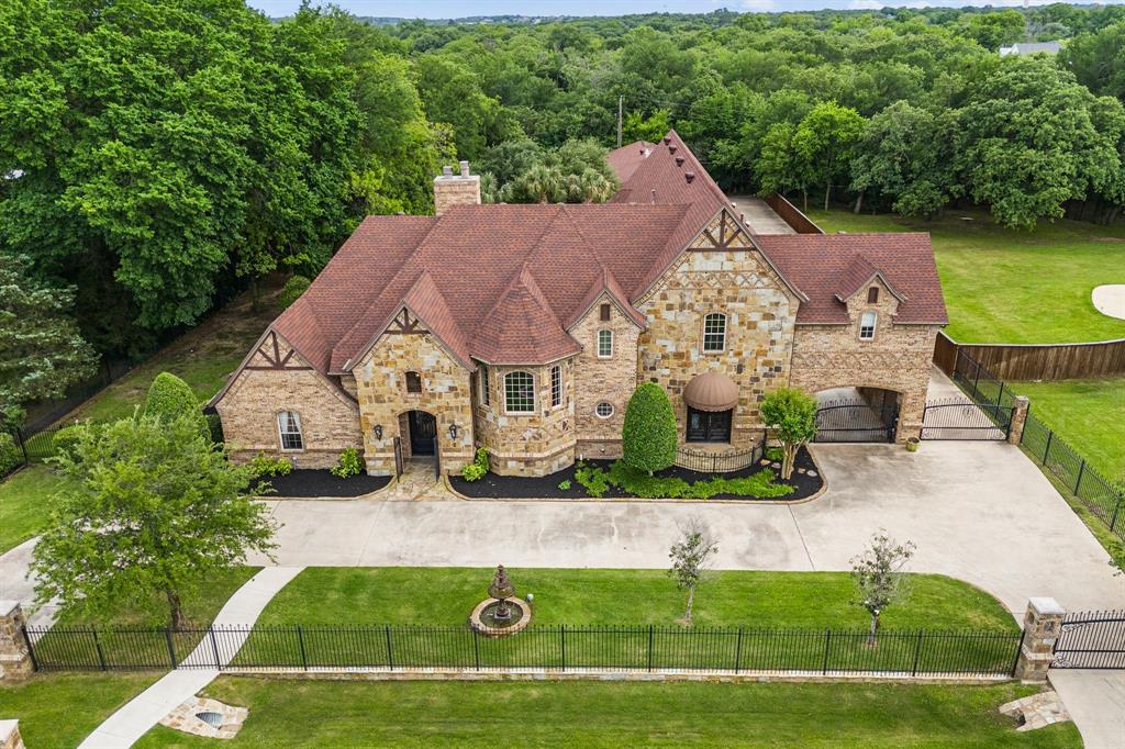 1560 Nightingale Circle Property Photo