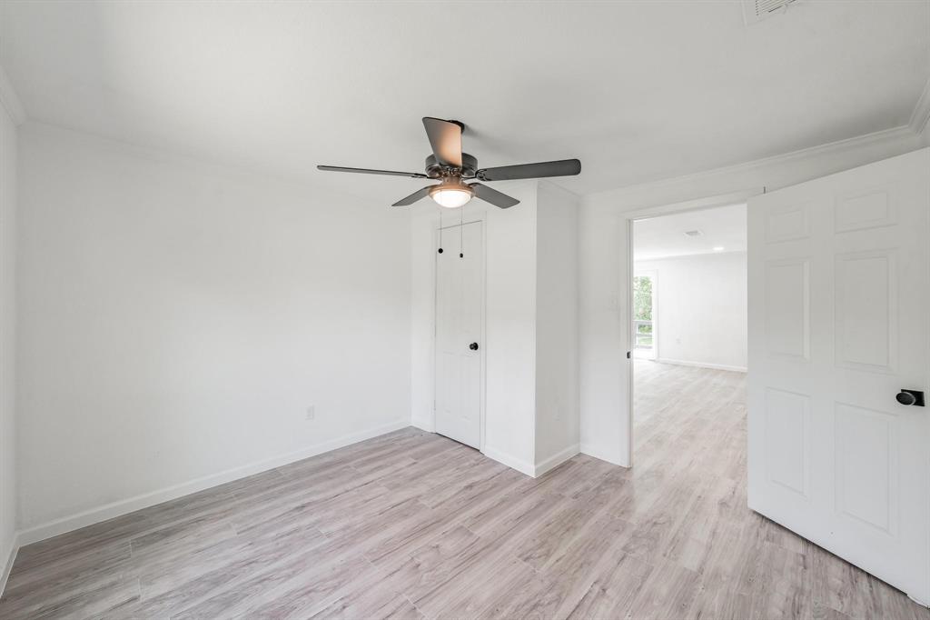 238 Briar Oaks Drive Property Photo 13