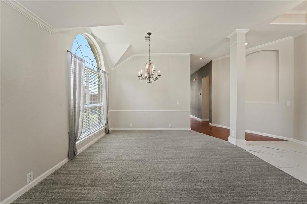 6909 Crenshaw Lane Property Photo 6