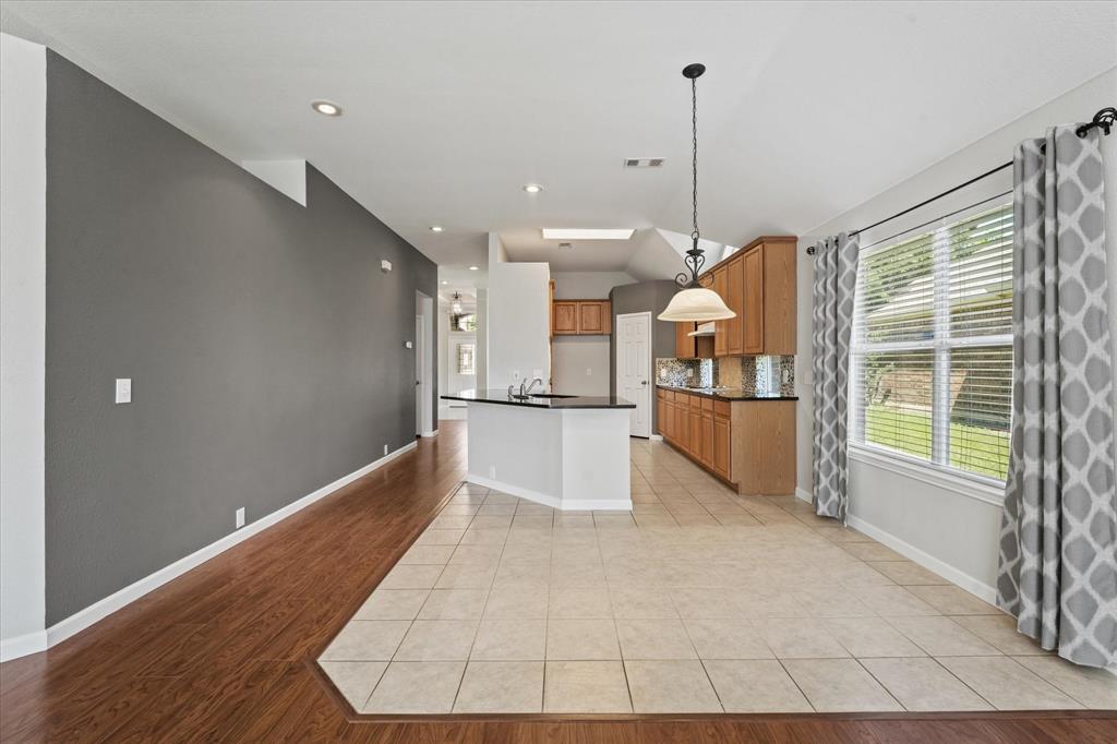 6909 Crenshaw Lane Property Photo 11
