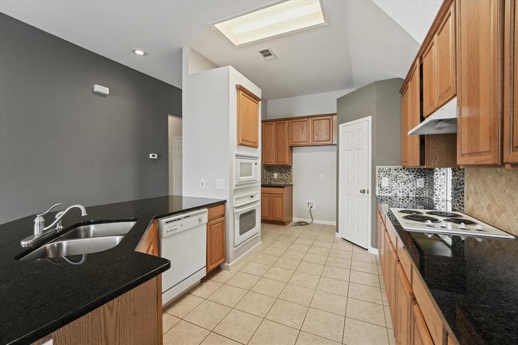 6909 Crenshaw Lane Property Photo 13