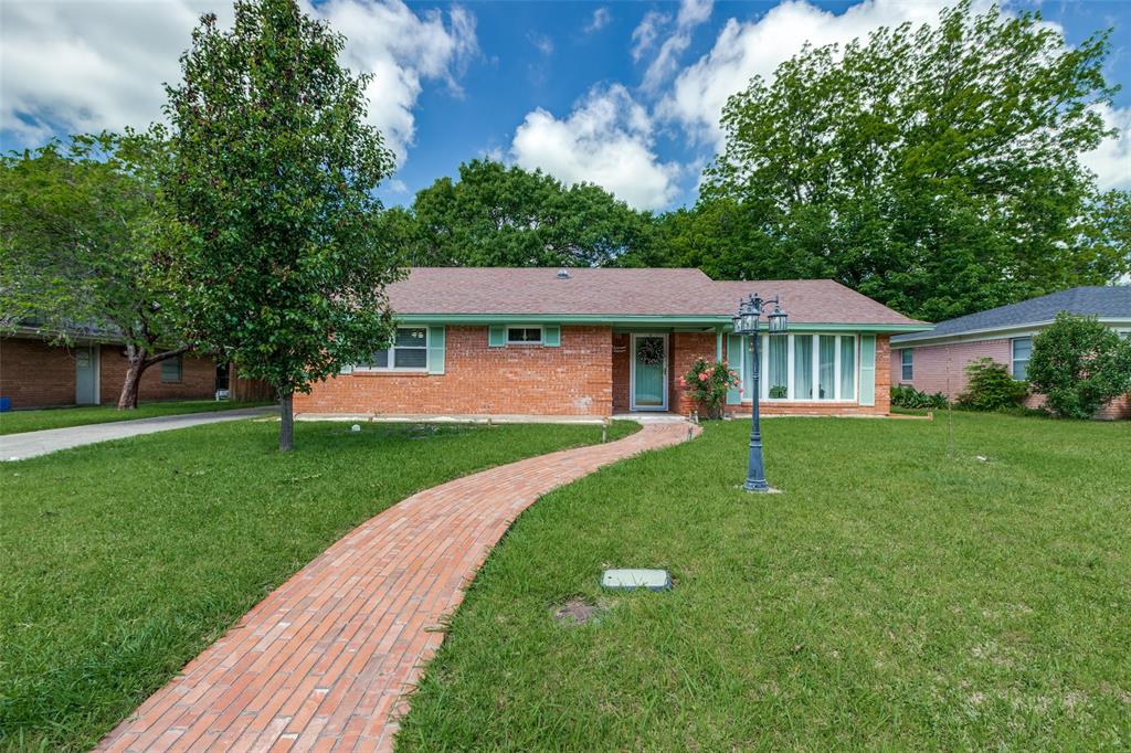 305 Hillside Drive Property Photo
