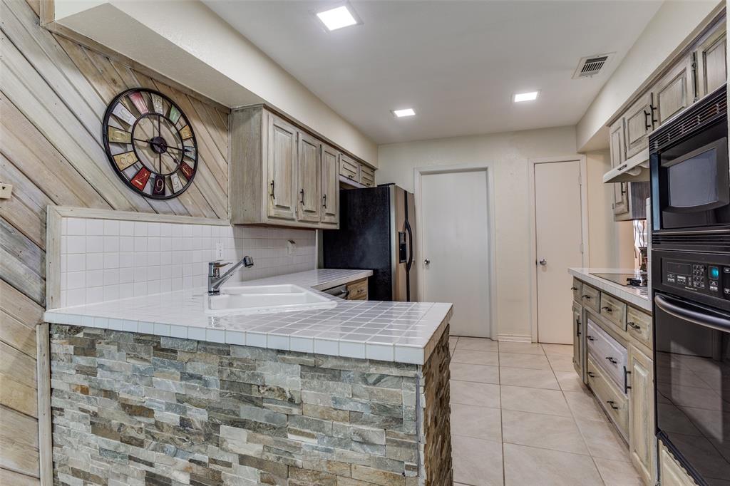 3103 Kristin Court Property Photo 5