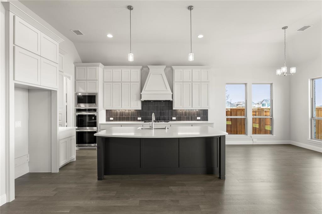 2118 Clairmount Drive Property Photo 7