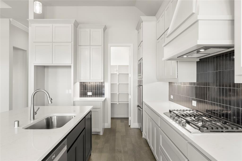 2118 Clairmount Drive Property Photo 9