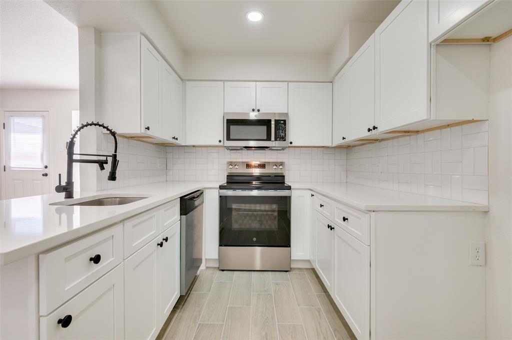 22 W Mountain Lane Property Photo