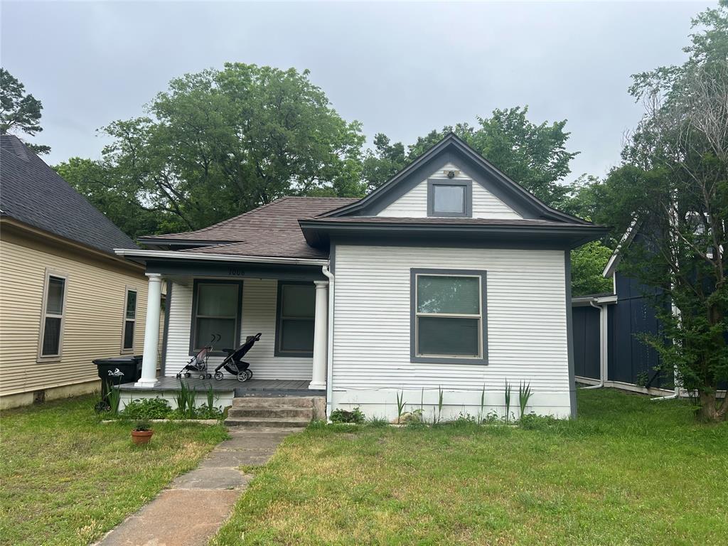 1006 W Chestnut Street Property Photo