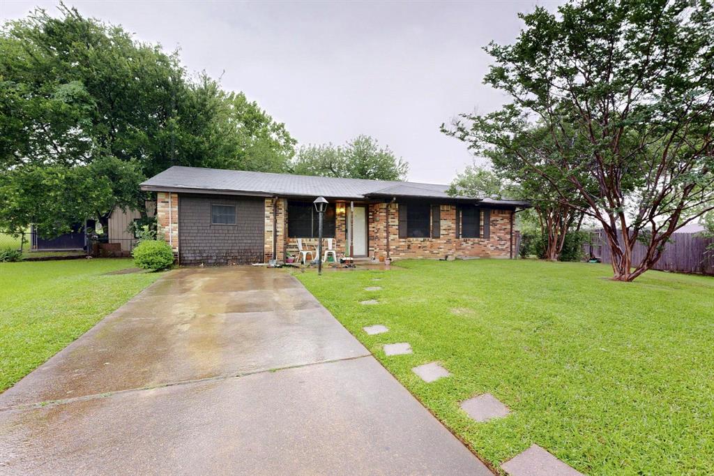 2422 Sue Circle Property Photo 1