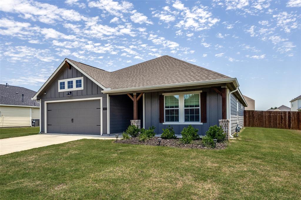 611 Kyle Drive Property Photo 1