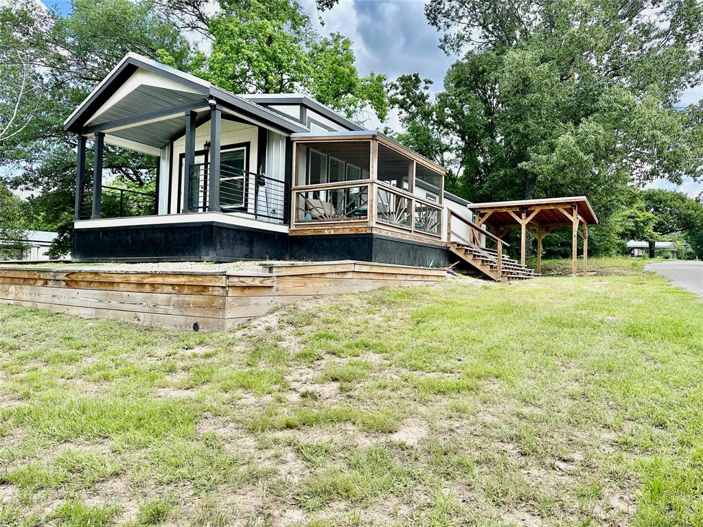 256 County Road 2267 Property Photo