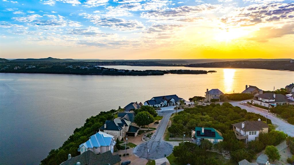 55 Oyster Bay Court Property Photo