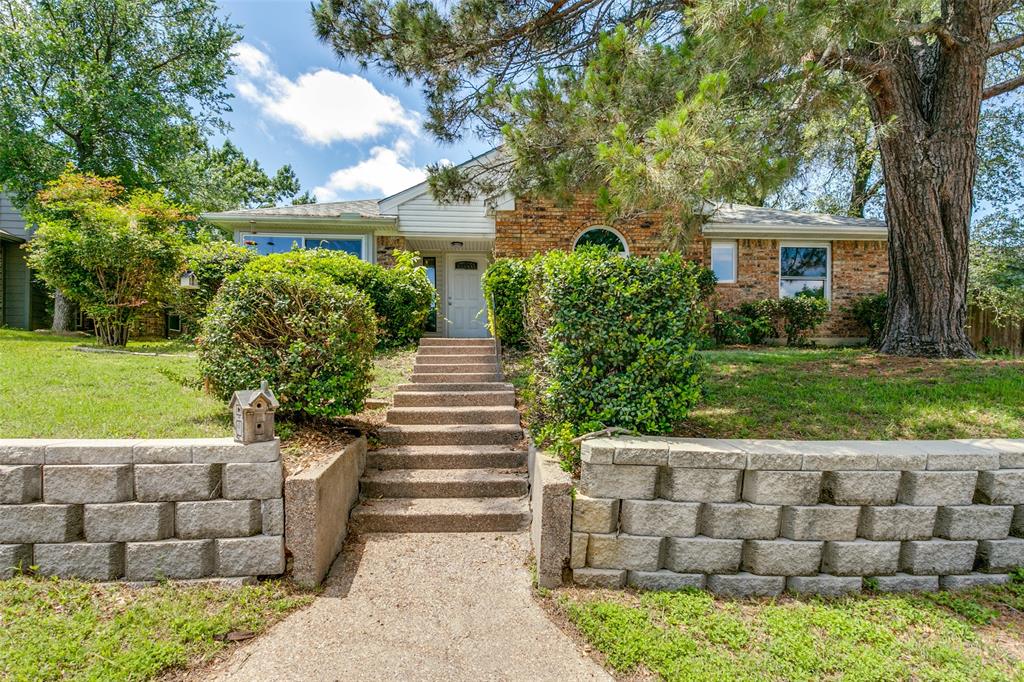 213 S Macarthur Boulevard