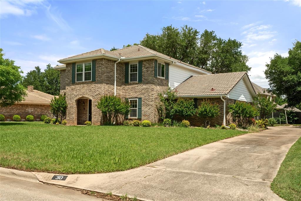 30 Crestwood Drive Property Photo 3