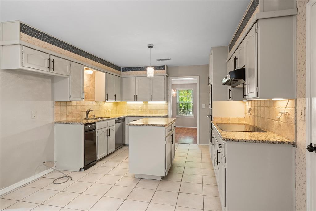 30 Crestwood Drive Property Photo 11