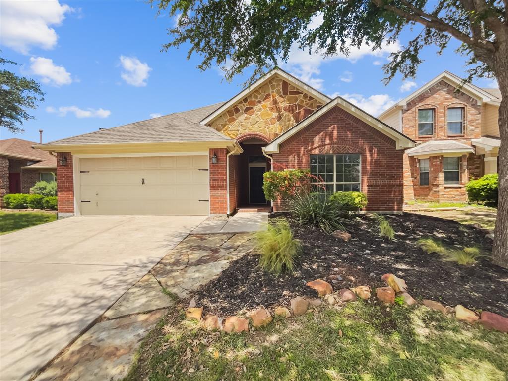 825 Lake Worth Trail Property Photo