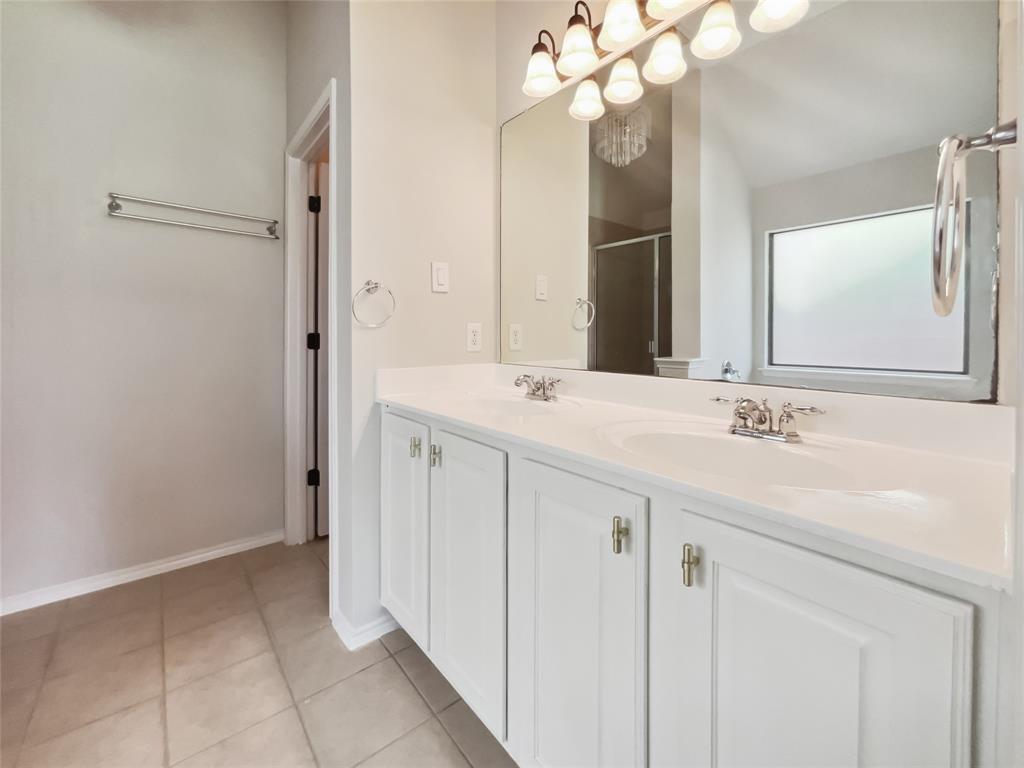 825 Lake Worth Trail Property Photo 13