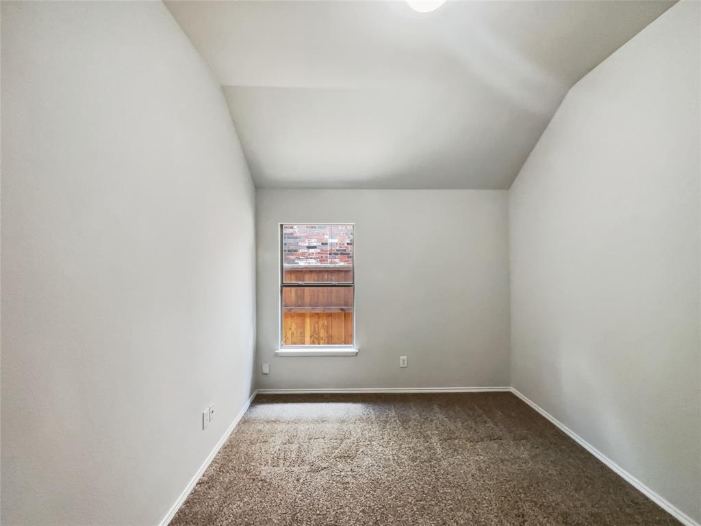825 Lake Worth Trail Property Photo 14