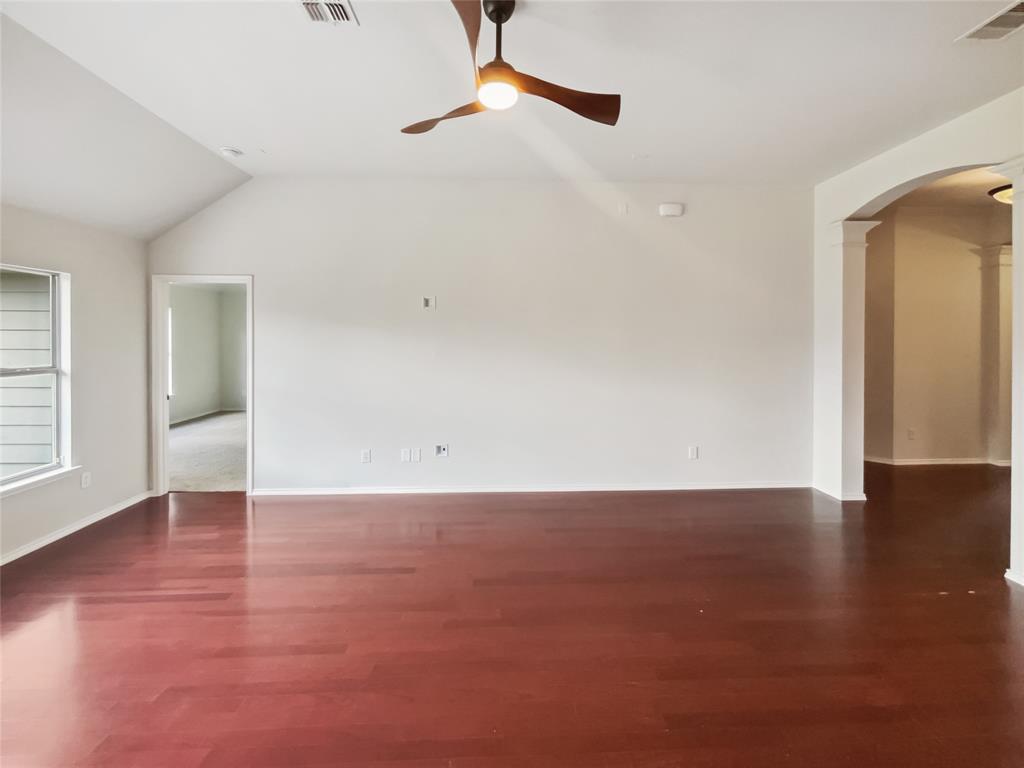 825 Lake Worth Trail Property Photo 17