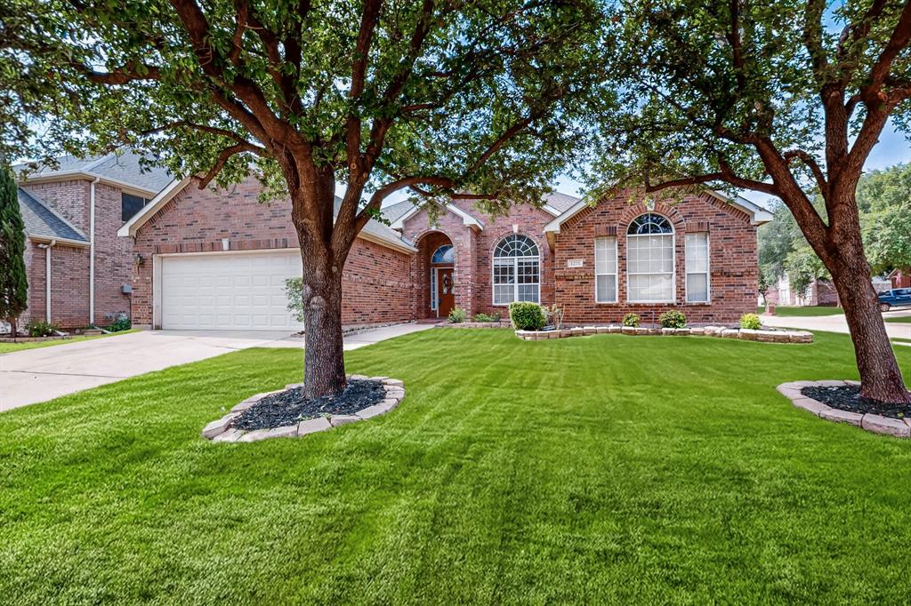 1221 Old Oak Trail Property Photo