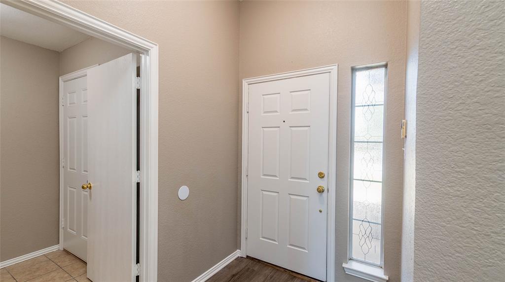 1133 Lake Haven Drive Property Photo 4