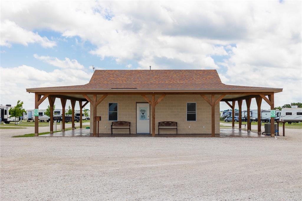 5736 Hwy 6 Highway Property Photo