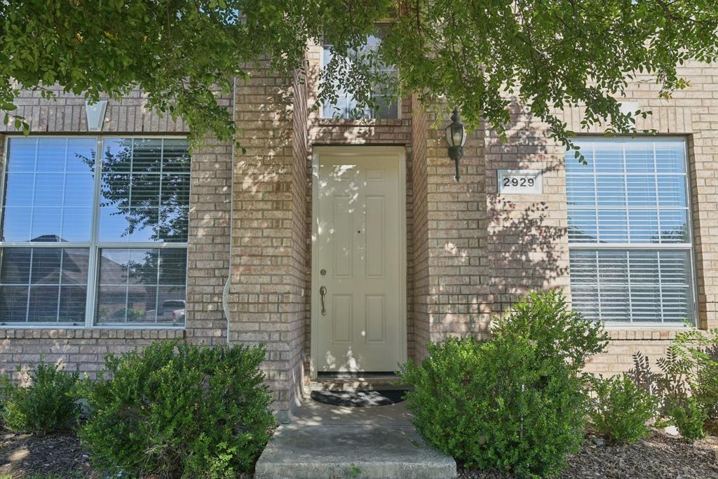 2929 Aurora Mist Drive Property Photo 1