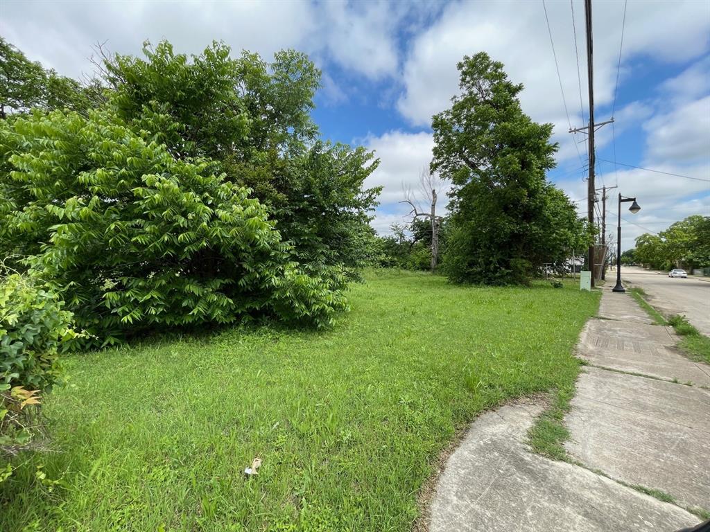 979 E Pulaski Street Property Photo 4