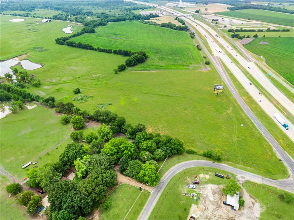 1601 N Interstate 45 Property Photo 1