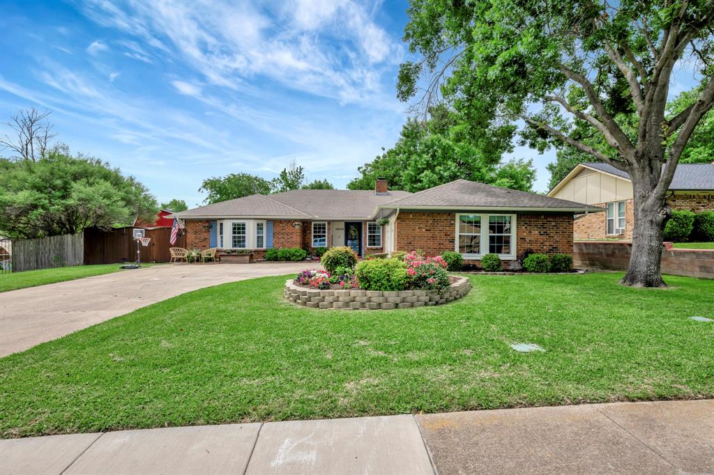 10105 Locksley Drive Property Photo 1