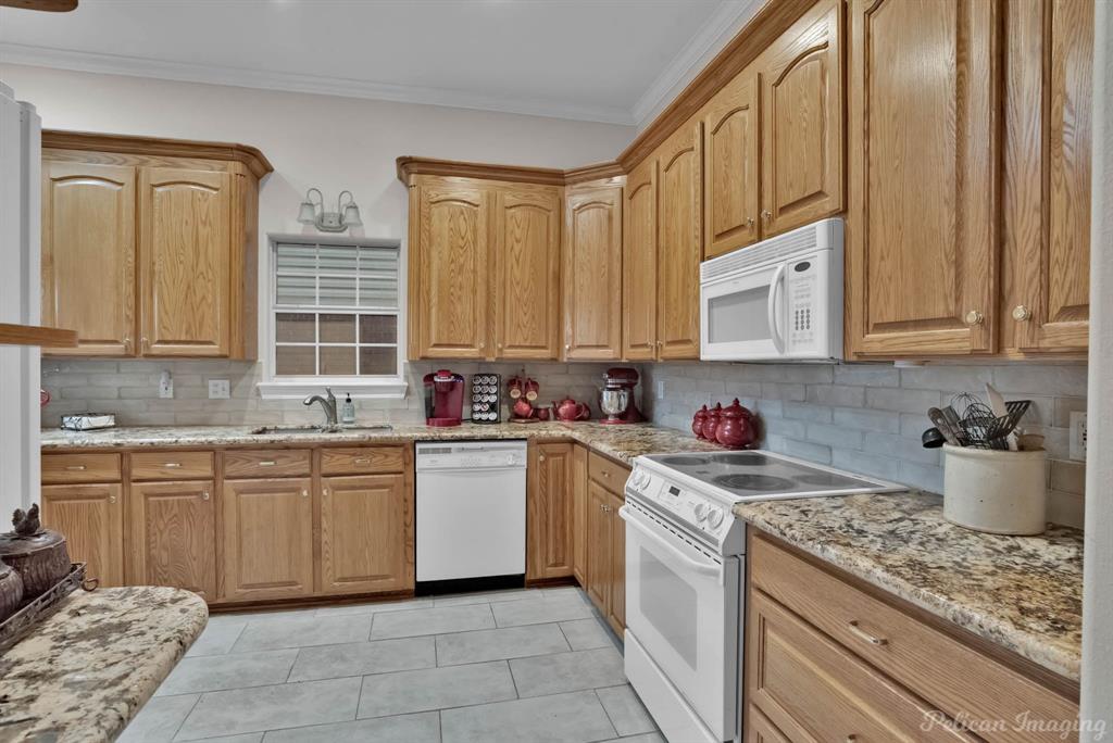 3635 Greenacres Place Drive 336 Property Photo 11