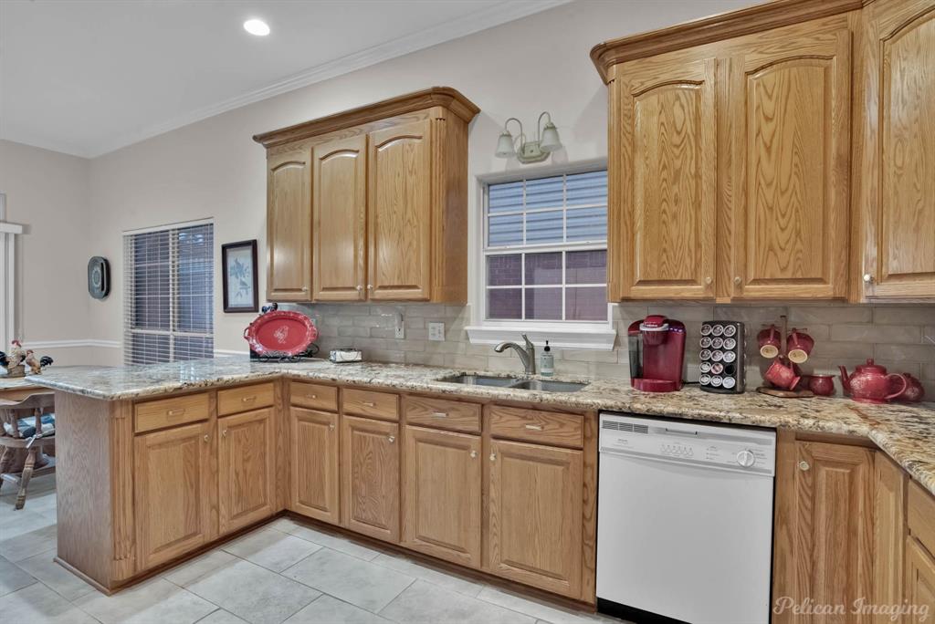 3635 Greenacres Place Drive 336 Property Photo 13