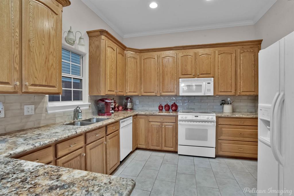 3635 Greenacres Place Drive 336 Property Photo 14