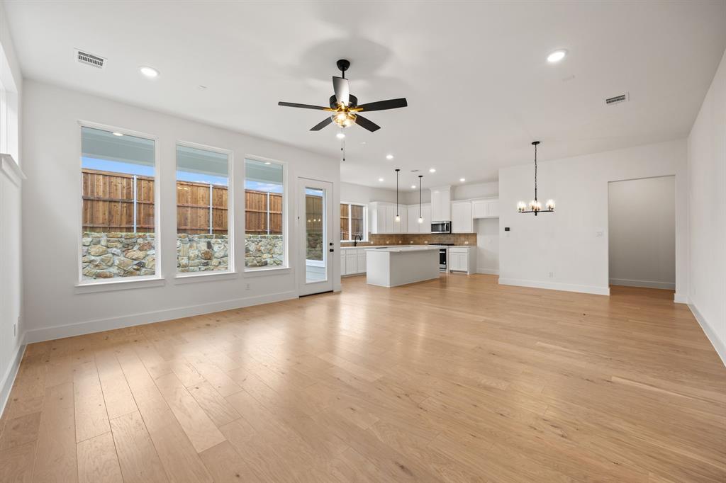 300 Chestnut Street Property Photo 4