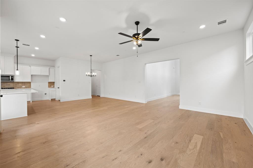 300 Chestnut Street Property Photo 5