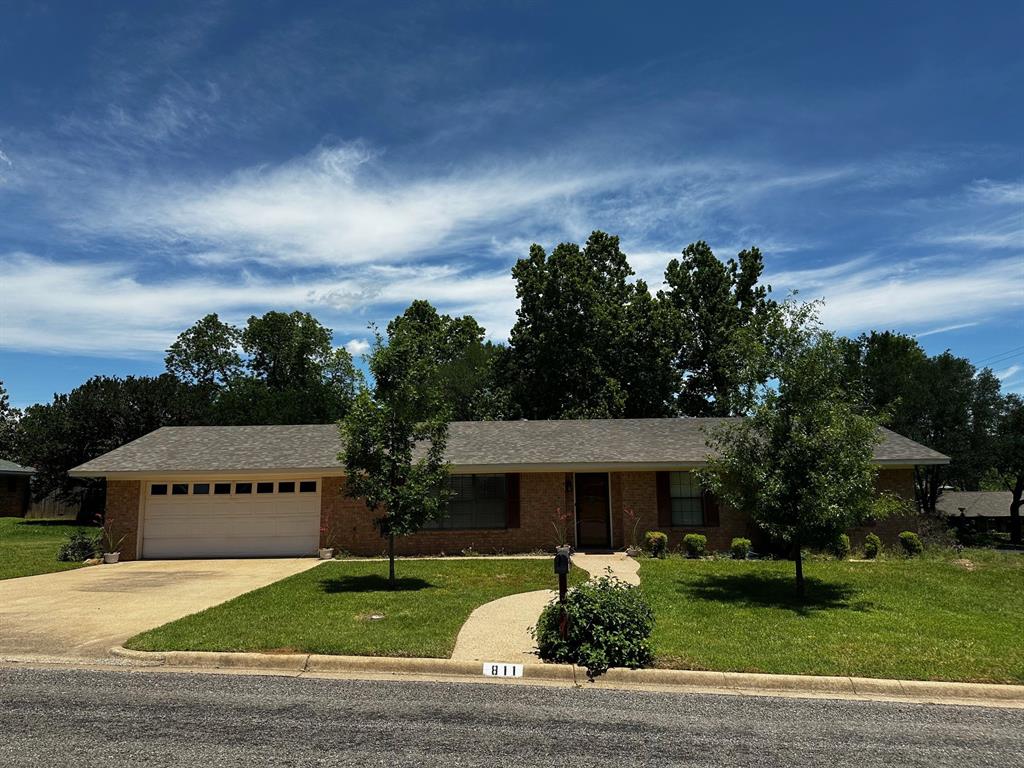 811 Windmill Lane Property Photo