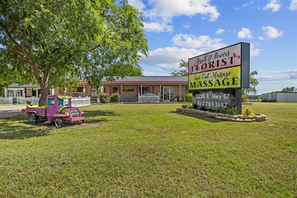 5236 E Highway 67 Property Photo