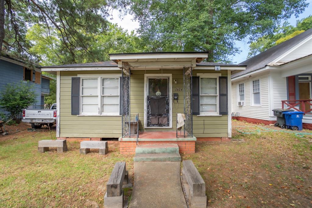 2624 Creswell Avenue Property Photo 1