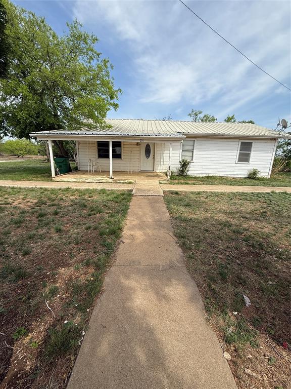 701 Perry Property Photo
