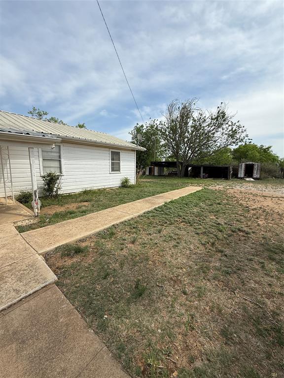 701 Perry Property Photo 2