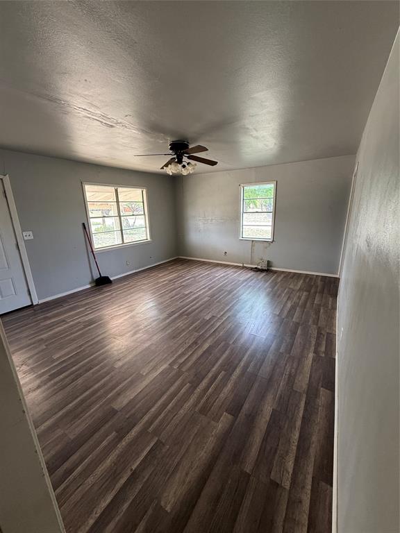 701 Perry Property Photo 3