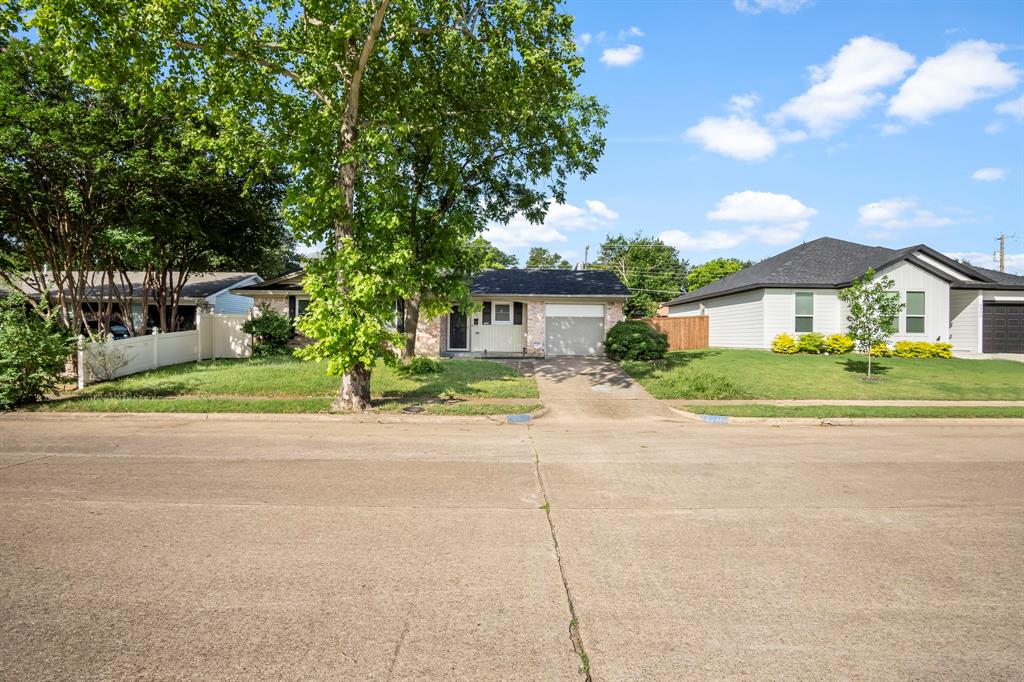 6341 Leaning Oaks Street Property Photo 1