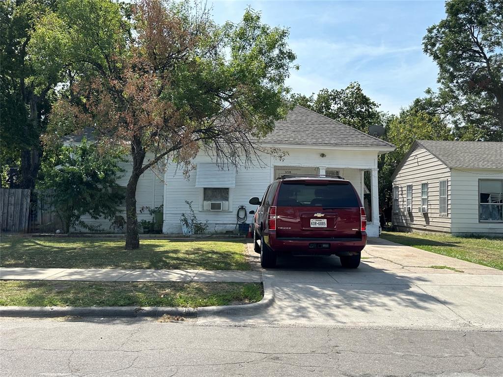 3008 Carlson Drive Property Photo