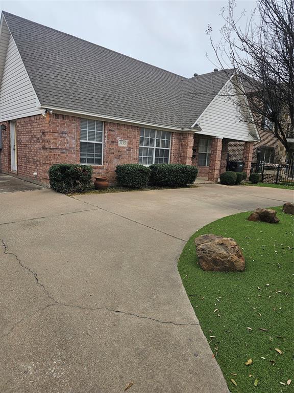 3229 S University Drive Property Photo 3