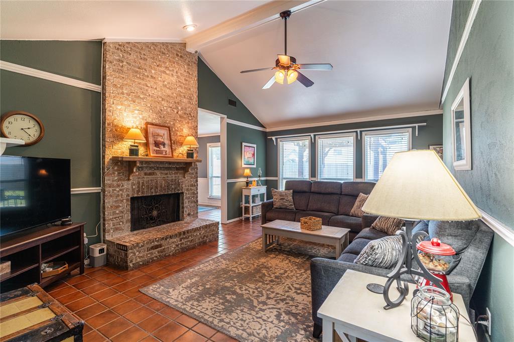 1804 Kensington Drive Property Photo 4