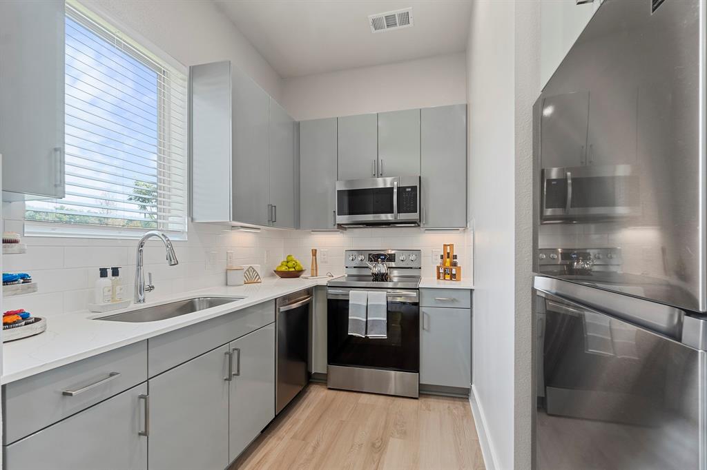 8504 Urban Property Photo 1