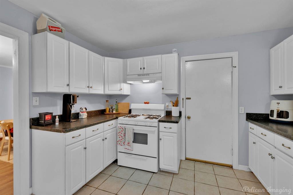 744 Ratcliff Street Property Photo 8