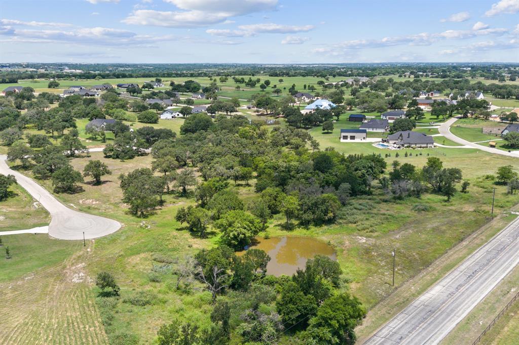 600 Nyoka Bend Property Photo 3