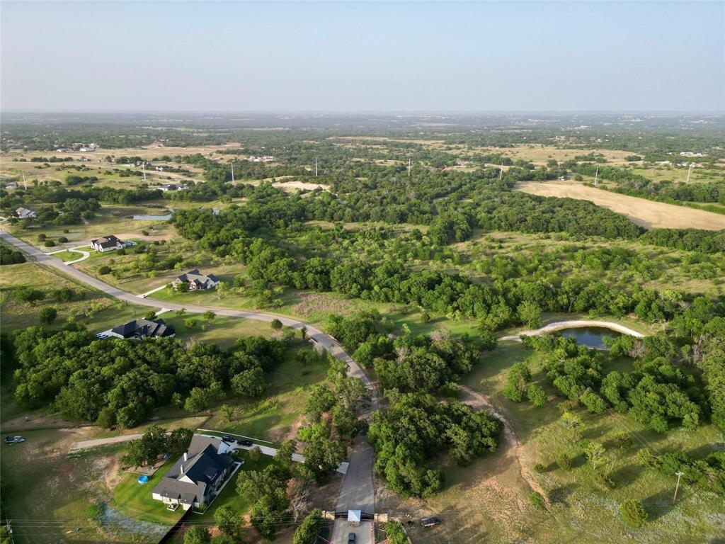 2051 Woodland Road Property Photo 7