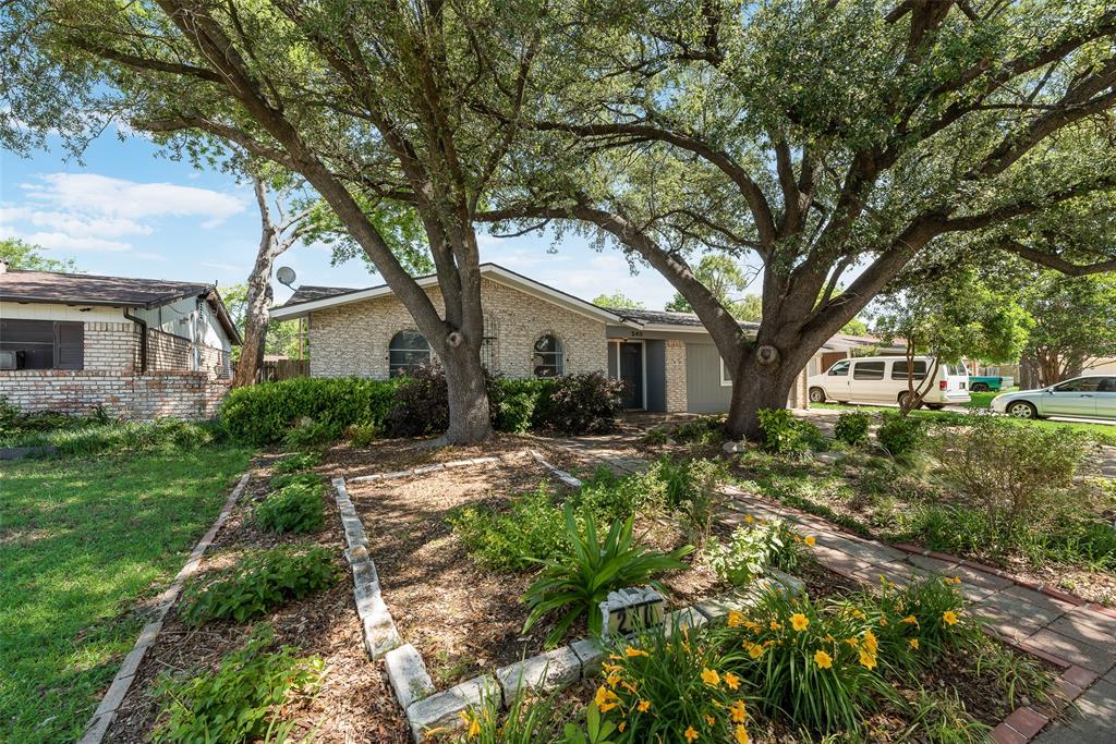 240 N Bryan Place Property Photo 1